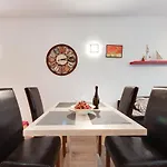 Piran Punta Beach Apartment